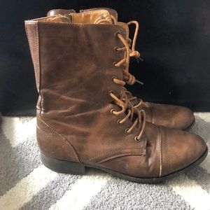 Brown leather lace up combat boots size 9